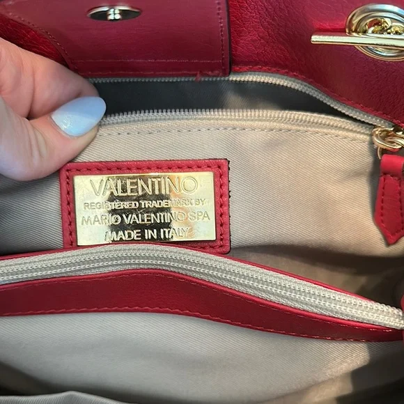 Valentino Red Gold Quilted Shoulder Bag - Picture 8 of 10